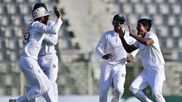 টস হেরে ব্যাটিংয়ে বাংলাদেশ