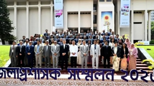 মাঠ প্রশাসনে স্বচ্ছতা-জবাবদিহির কড়া বার্তা ডিসি সম্মেলনে