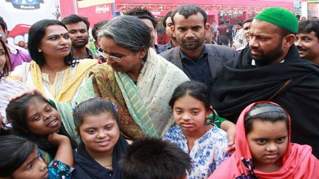 বাণিজ্য মেলায় প্রতিবন্ধিদের জন্য বিনামূল্যে বিনোদনের সুযোগ