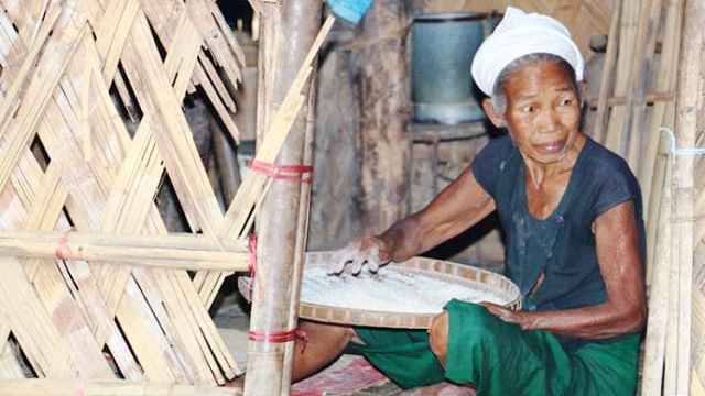 টিআইবির মন্তব্য আদিবাসীরা বৈষম্যের শিকার 