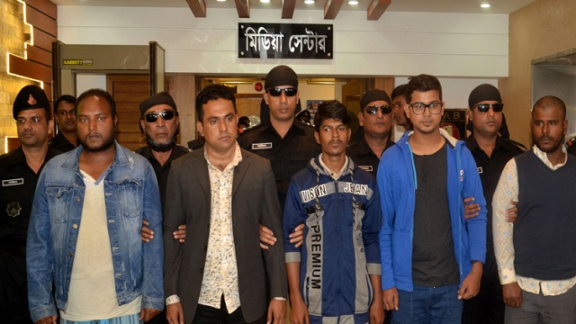 প্রধানমন্ত্রীর নামে ভুয়া ফেসবুক অ্যাকাউন্ট খুলে প্রতারণা, ৫ গ্রেফতার